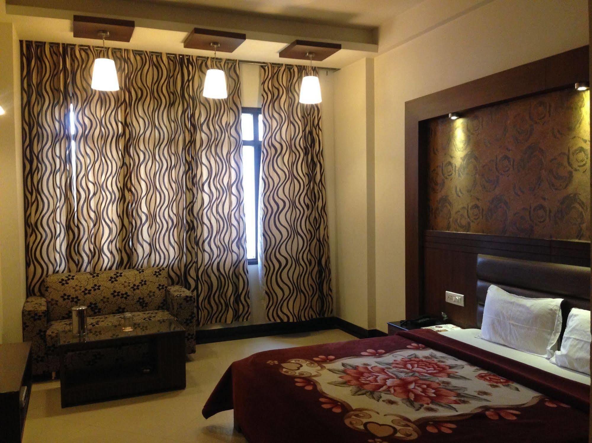 Hotel Namaskar Residency Amritsar Exterior foto