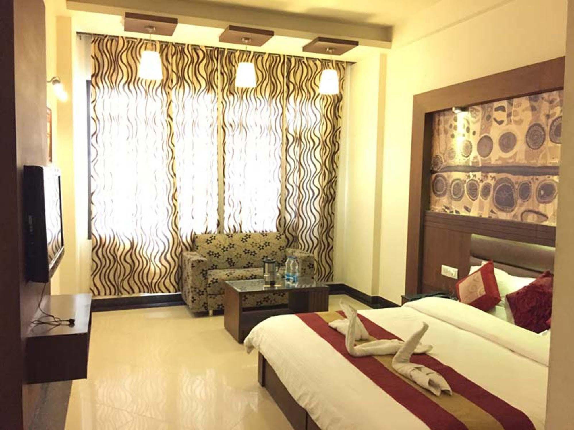 Hotel Namaskar Residency Amritsar Exterior foto
